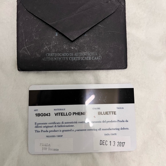 Prada Blue Leather tote bag - Picture 13 of 13